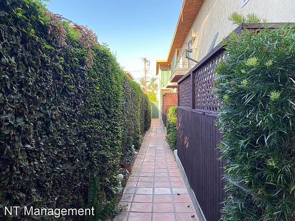2nd image of 3359 Mentone Ave APT 2