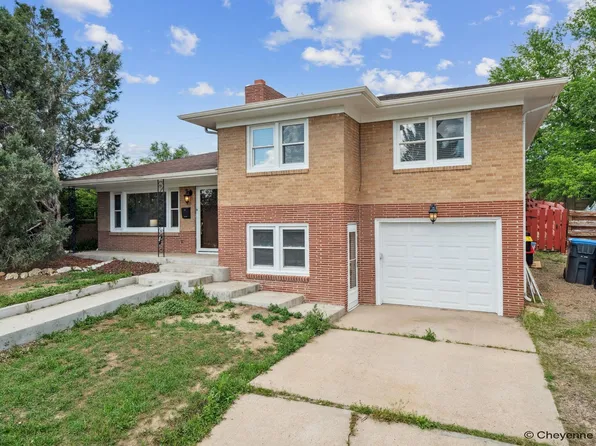 2632 Henderson Dr, Cheyenne, WY 82001