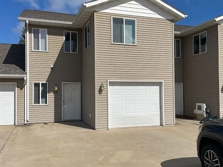 2400-2418 Hillcrest Dr — Photo 1