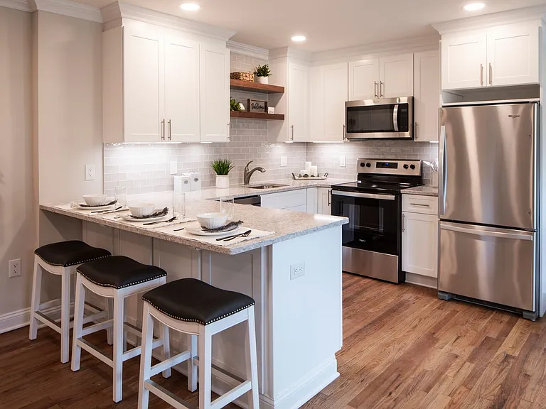 The Parkview at Polifly: In-Unit Washer & Dryer, Heat and Water Included, and Cat & Dog Friendly — Photo 28