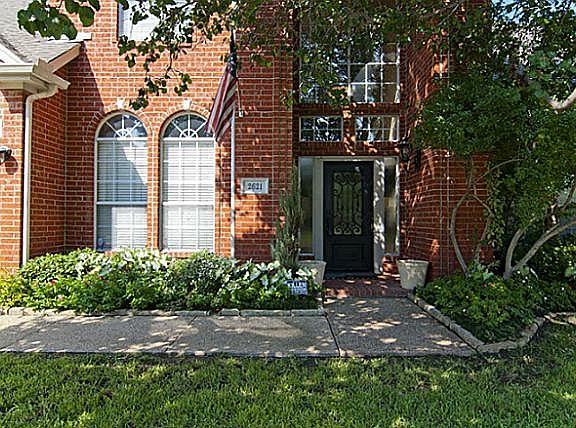 2nd image of 2621 Tillman Dr