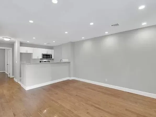 530 E 147th St, Bronx, NY 10455