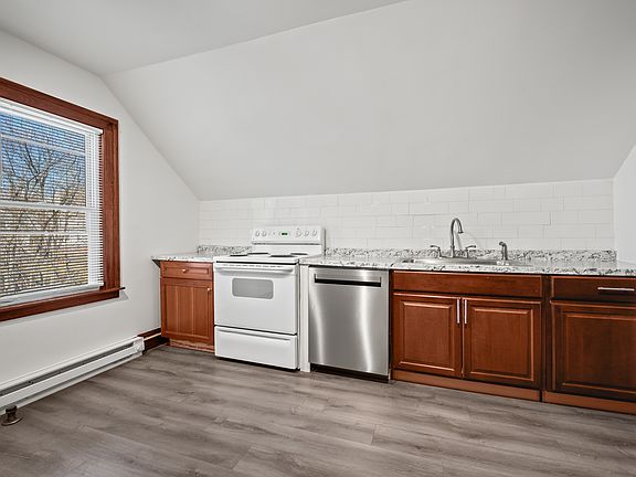 5th image of 225 Winthrop St Floor 3