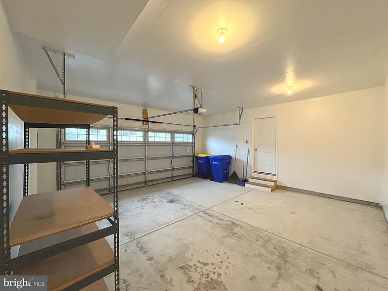 27003 Greenleaf Dr — Photo 21