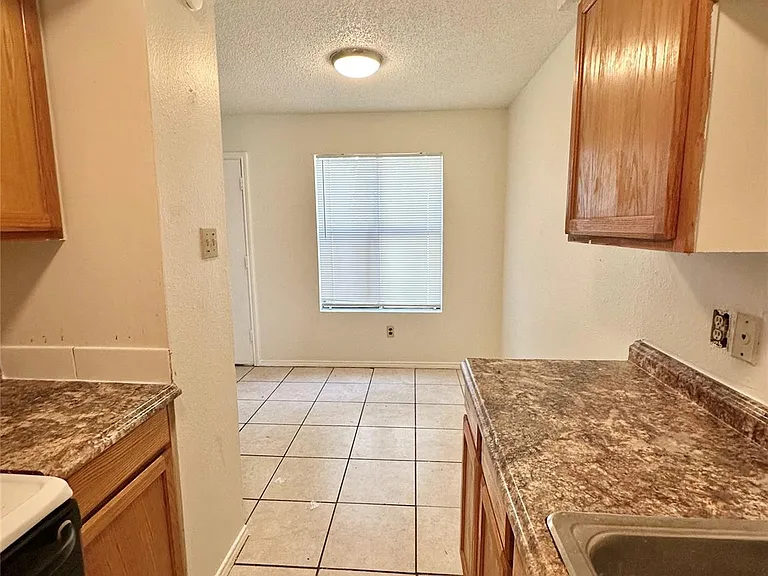 4322 Gillis St #105 — Photo 6