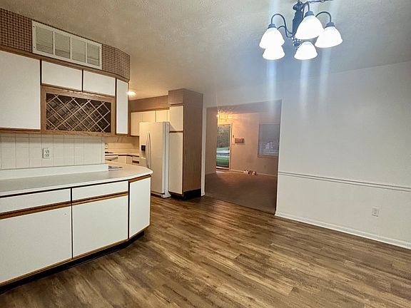 2nd image of 3144 E Stroop Rd