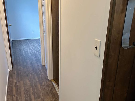 5th image of 119 N Lee St APT B
