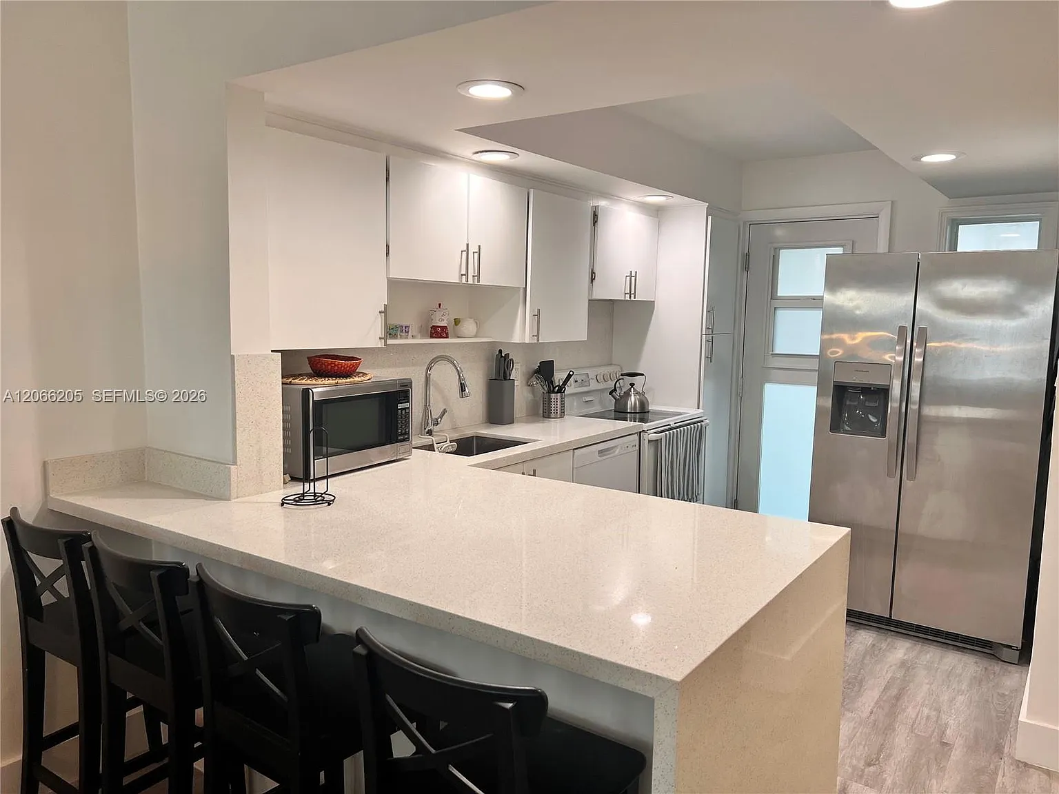 Galen Drive Condo Apts — Photo 2