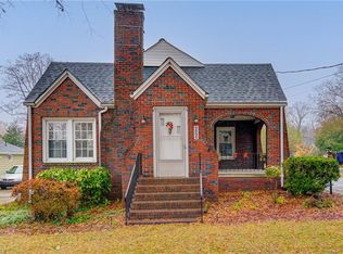 626 Knollwood St, Winston Salem, NC 27103