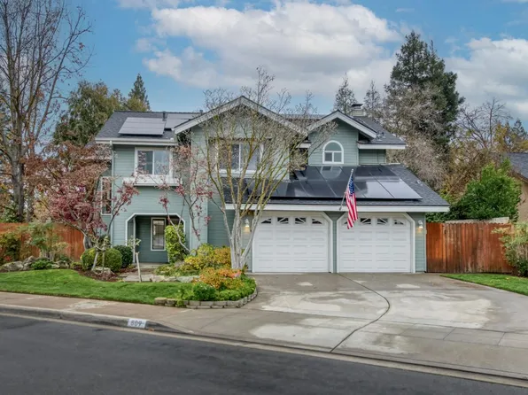 809 E Catalina Cir, Fresno, CA 93730