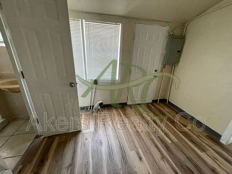 920 Damson St — Photo 15