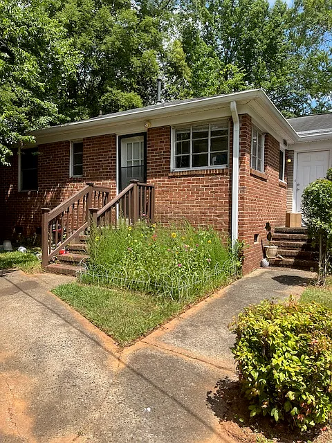 2 bed, 850 sqft, $1,595 — Photo 2