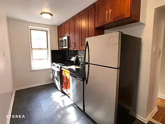 Rented by Sterea Agency