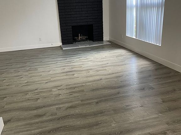 4th image of 10961 Rose Ave APT 6