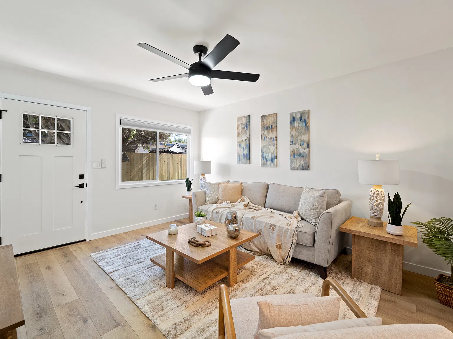 2 bed, 700 sqft, $2,700 — Photo 4
