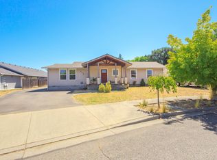142 SW Jenn Way, Grants Pass, OR 97527