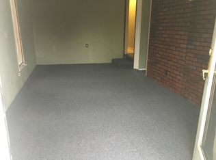 518 3rd St, Perry, IA 50220