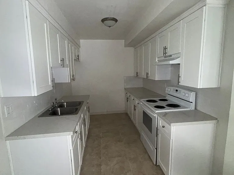 205 E Clifton, Anaheim — Photo 1