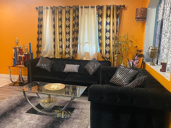 4th image of 7958 Neyland Ct