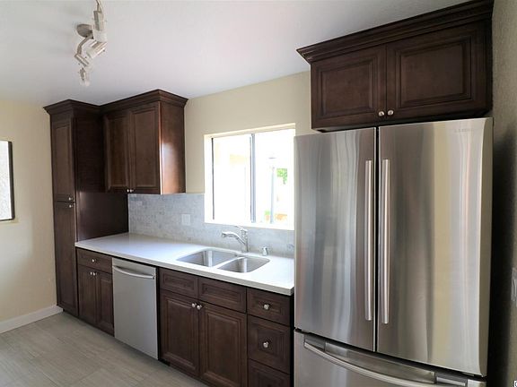 2nd image of 1304 Stanley Ave APT 4