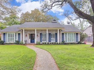 6131 Valley Forge Dr, Houston, TX 77057