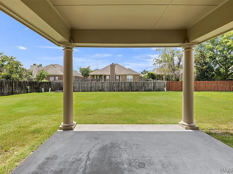 9729 Helmsley Cir — Photo 19