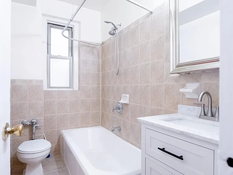 2190 Boston Rd #5M — Photo 10