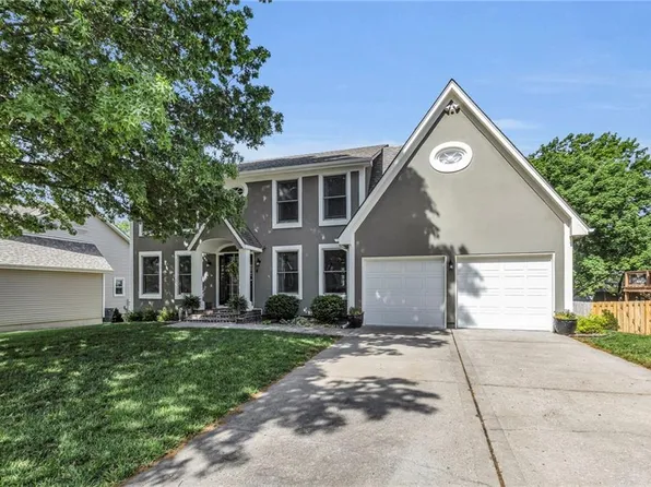 2007 NE Newport Ct, Blue Springs, MO 64014