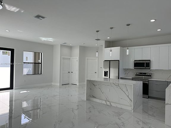 3rd image of 2606 54th St