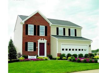 243 Springbrook Cir, Elyria, OH 44035