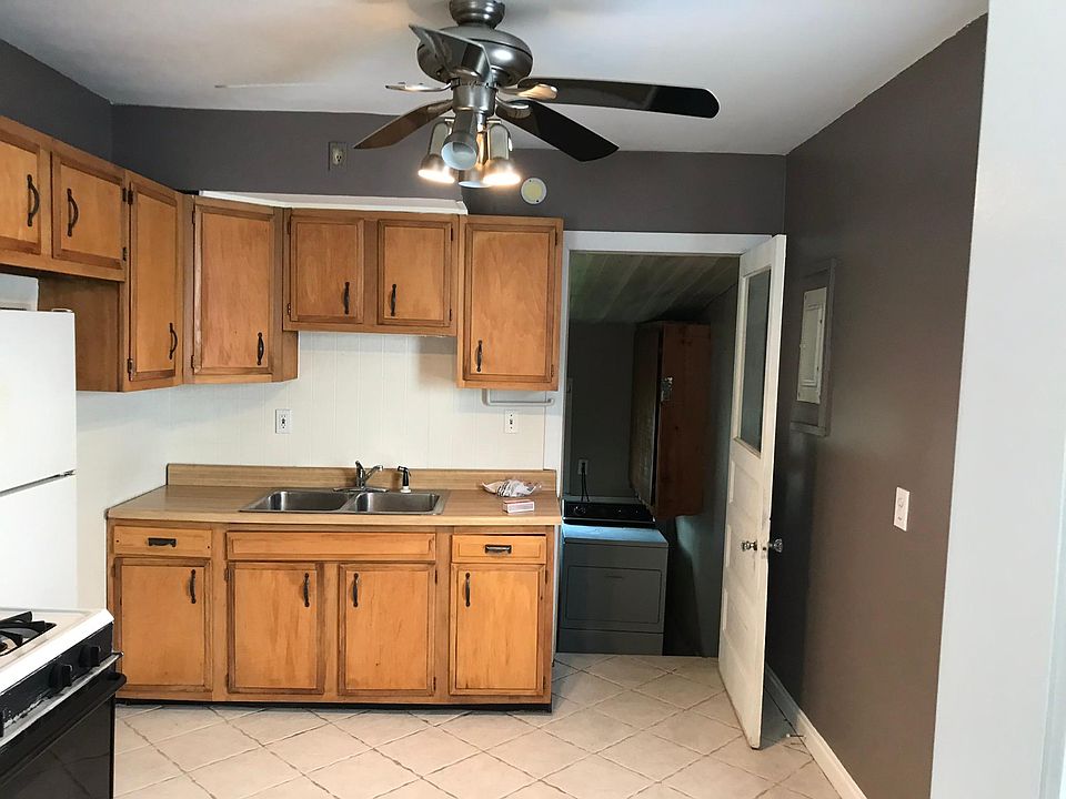 1st image of 22414 Maxine St