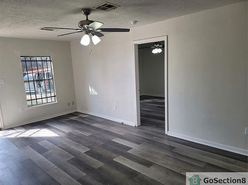 2nd image of 3806 Simsbrook Dr
