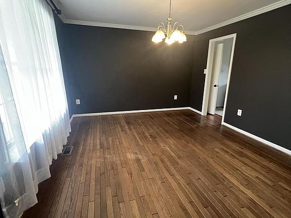 4th image of 13609 Bottner Ct