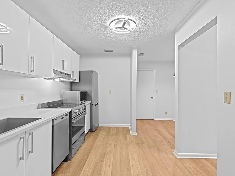 1410 Ocean Dunes Cir — Photo 5