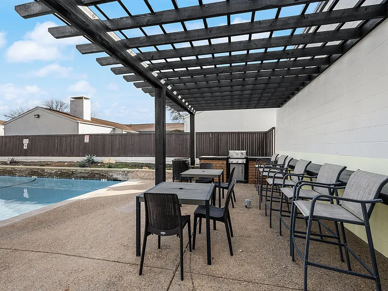 The Alista Apartments — Photo 2