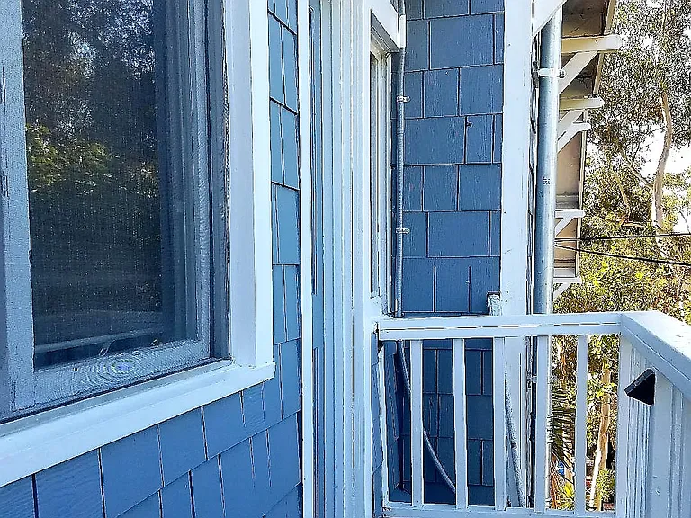 2853 Hawthorn St — Photo 1