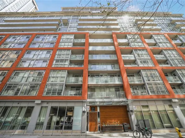 21 Nelson St #Lph30, Toronto, ON M5V 3H9
