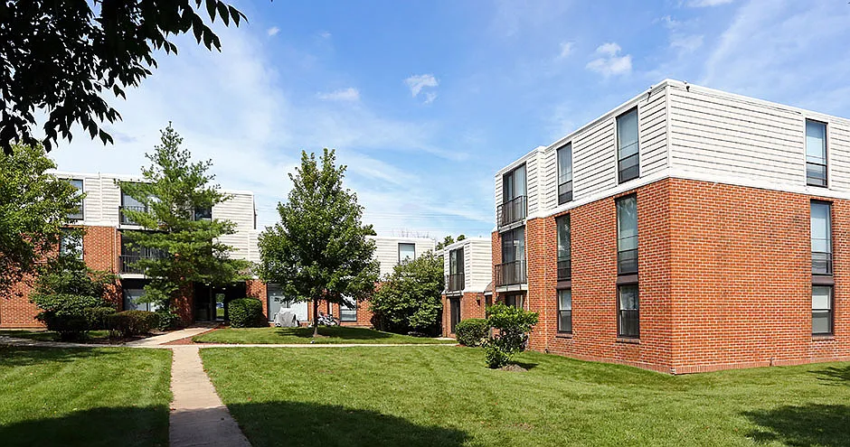 The Grove at Schaumburg Apartments — Photo 4