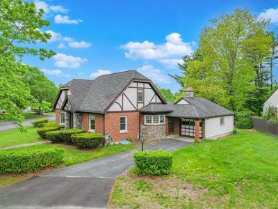 11 Hall Street, Lewiston, ME, 04240