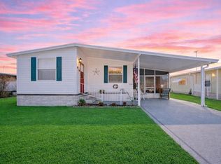 37100 8th Ave, Zephyrhills, FL 33542