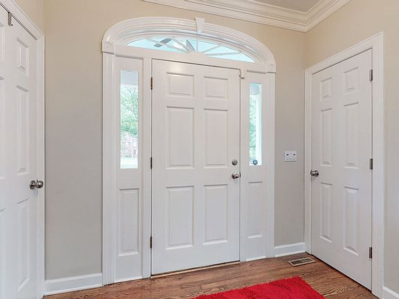 5th image of 414 Cross Creek Ct