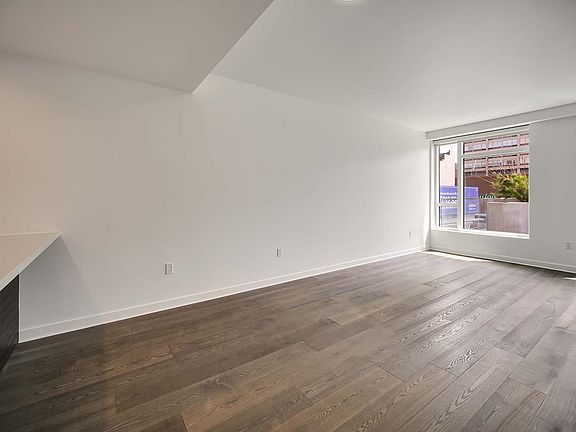 3rd image of 1688 Pine St #E-205