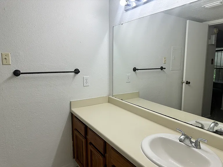 7313 Gulf Fwy #409 — Photo 39