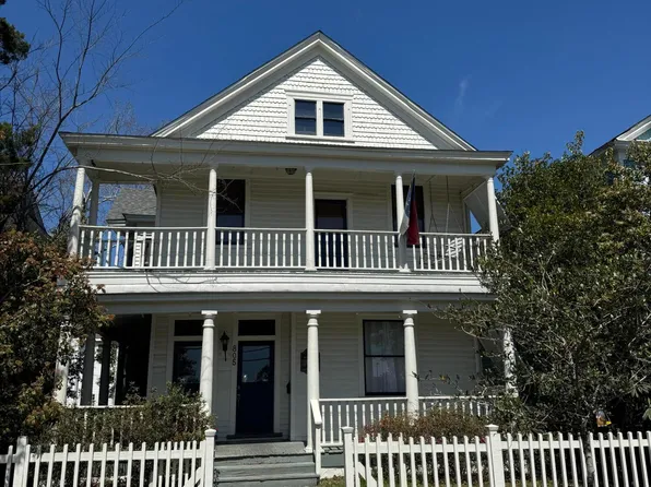 805 Ann St #B, Wilmington, NC 28401