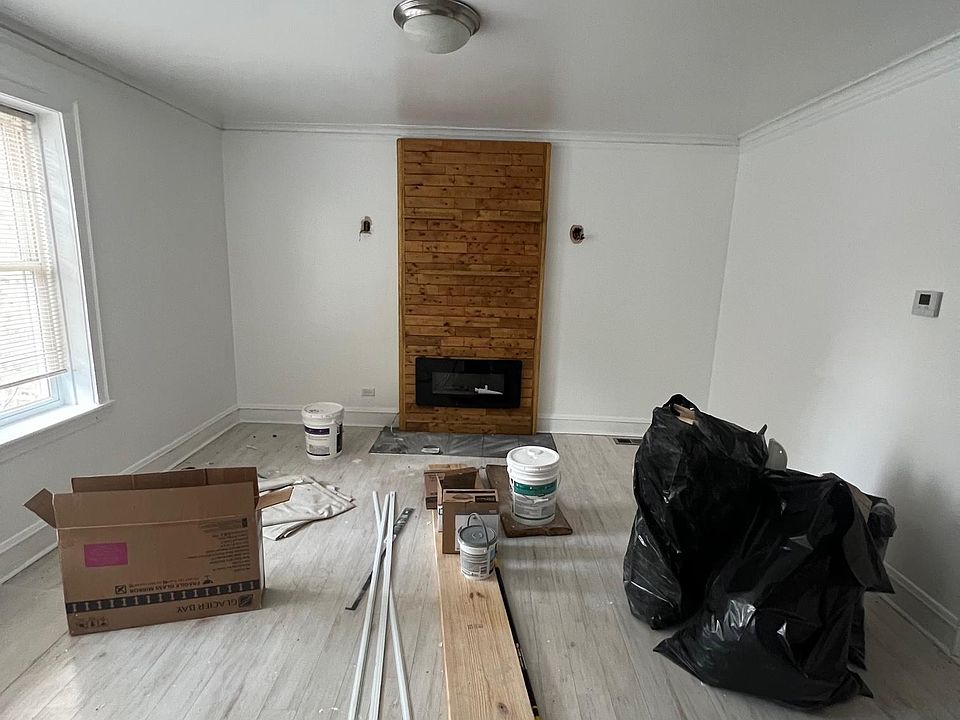 1st image of 4606 N Lowell Ave #1