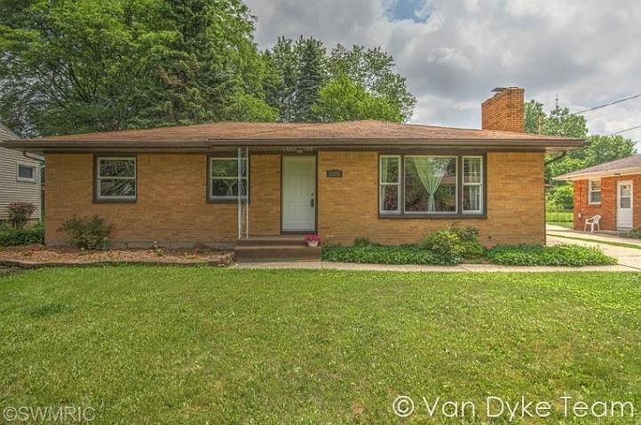 1st image of 1526 Ball Ave NE