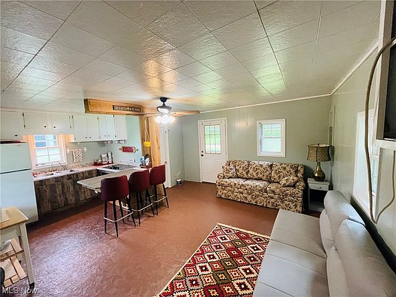 2nd image of 94 E Crystal Lake Way