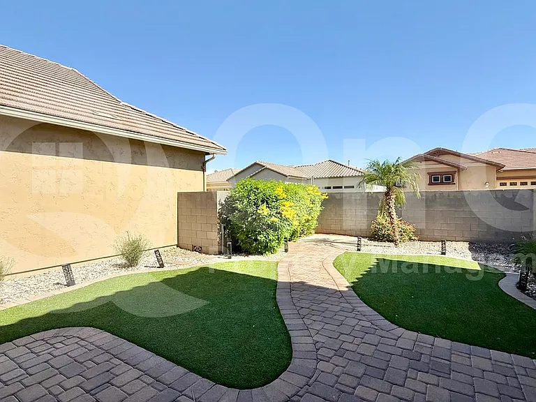 4527 E Skousen St — Photo 24