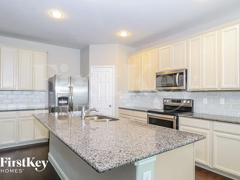 2320 Bernese Ln — Photo 4