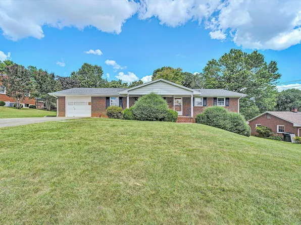 6727 Northway Dr, Roanoke, VA 24019